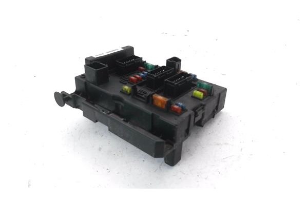 Recambio de caja fusibles/rele para citroen xsara berlina 2.0 16v referencia OEM IAM 9650663980  