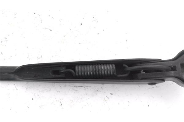 Recambio de brazo limpiaparabrisas trasero para nissan almera tino (v10m) 2.2 di referencia OEM IAM 28780BU000360  