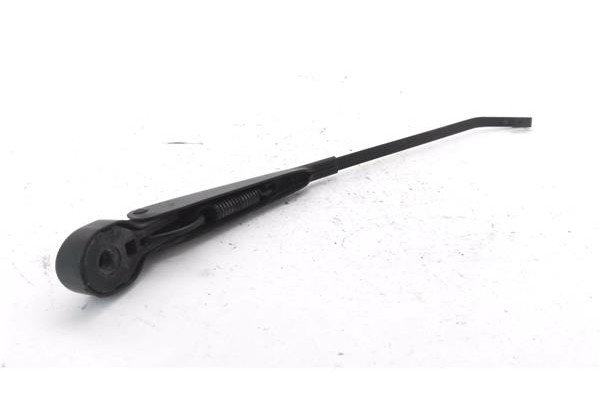 Recambio de brazo limpiaparabrisas trasero para nissan almera tino (v10m) 2.2 di referencia OEM IAM 28780BU000360  
