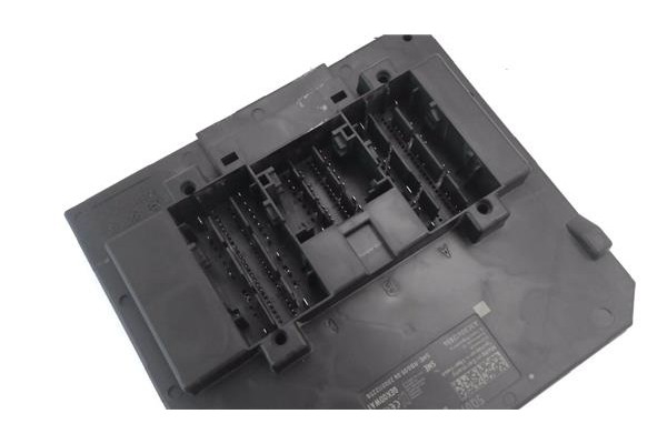 Recambio de módulo electrónico para seat ateca (khp) 1.5 style referencia OEM IAM 5Q0937084DE A3C00412806 