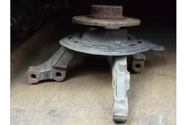 Recambio de mangueta delantero derecha para opel corsa c 1.2 referencia OEM IAM   