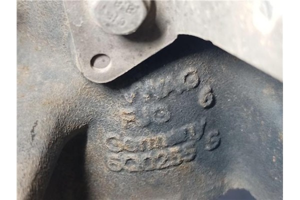 Recambio de mangueta delantero izquierda para seat ateca (khp) 1.5 style referencia OEM IAM 6Q0255  