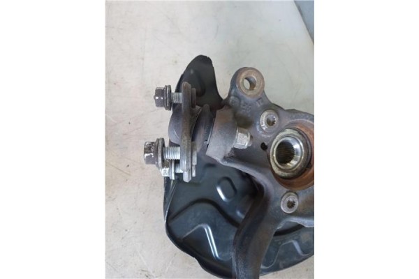 Recambio de mangueta delantero derecha para seat ateca (khp) 1.5 style referencia OEM IAM 6Q0256  