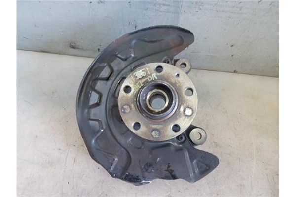 Recambio de mangueta delantero derecha para seat ateca (khp) 1.5 style referencia OEM IAM 5Q0256  