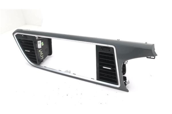 Recambio de rejilla entrada de aire para seat ateca (khp) 1.5 style referencia OEM IAM 576820951XTK 50230052 