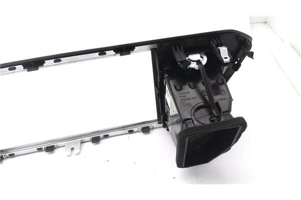 Recambio de rejilla entrada de aire para seat ateca (khp) 1.5 style referencia OEM IAM 576820951XTK 50230052 
