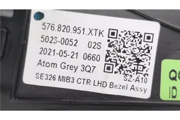 Recambio de rejilla entrada de aire para seat ateca (khp) 1.5 style referencia OEM IAM 576820951XTK 50230052 