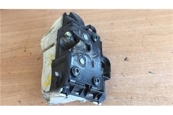 Recambio de cierre electromagnetico trasero derecho para volkswagen polo iii berlina (6n2) 1.0 conceptline referencia OEM IAM 1H