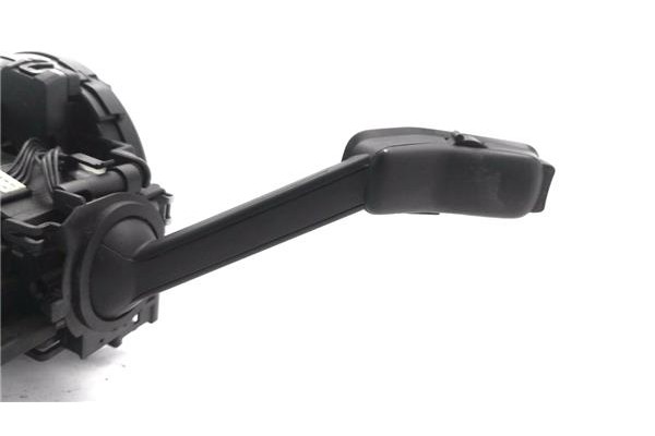 Recambio de mando intermitencia para seat ateca (khp) 1.5 style referencia OEM IAM 5Q1953521J 5Q1953569A 