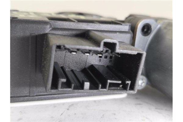 Recambio de motor elevalunas trasero izquierdo para seat ateca (khp) 1.5 style referencia OEM IAM 5Q0959408E  