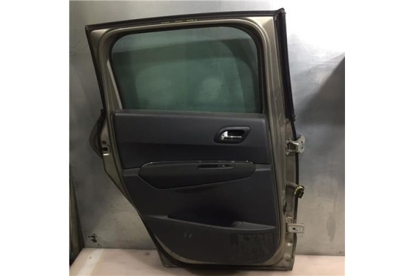 Recambio de puerta trasero izquierda para peugeot 3008 1.6 hdi referencia OEM IAM 9006Q1  