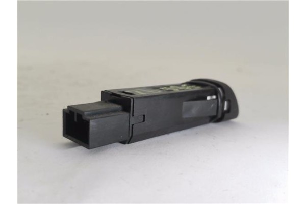 Recambio de interruptor luces emergencia para volvo xc90 d5 referencia OEM IAM 30739319  