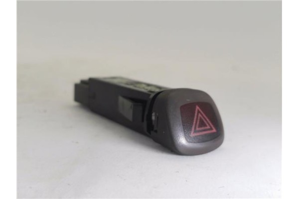 Recambio de interruptor luces emergencia para volvo xc90 d5 referencia OEM IAM 30739319  