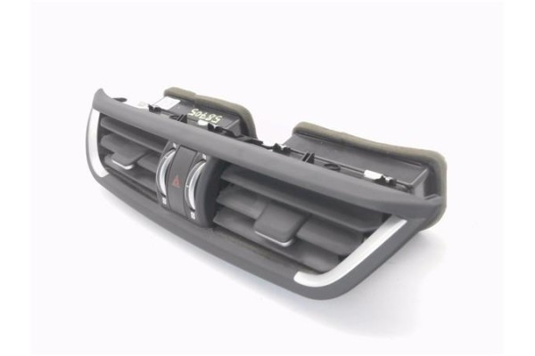 Recambio de rejilla entrada de aire para alfa romeo giulia (952) 2.2 super referencia OEM IAM 1561382370  