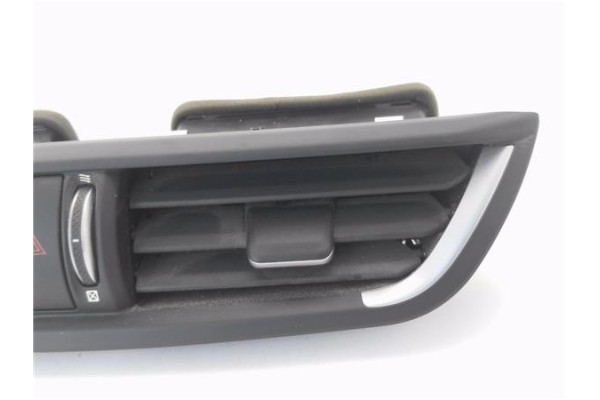 Recambio de rejilla entrada de aire para alfa romeo giulia (952) 2.2 super referencia OEM IAM 1561382370  
