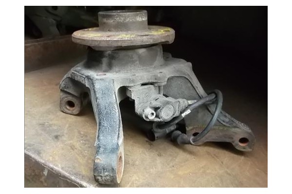Recambio de mangueta delantero izquierda para opel vectra b berlina 1.8 i 16v referencia OEM IAM   