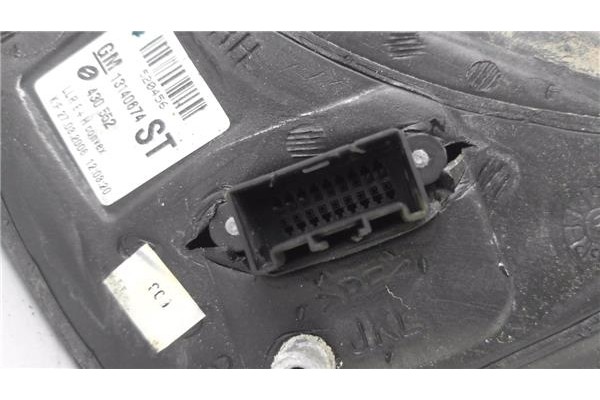 Recambio de retrovisor electrico derecho para opel astra h gtc 1.4 referencia OEM IAM 13140674 430552 