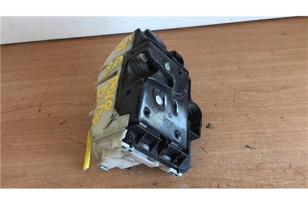 Recambio de cierre electromagnetico delantero derecho para volkswagen polo iii berlina (6n2) 1.0 conceptline referencia OEM IAM 