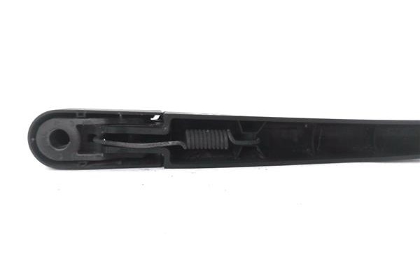 Recambio de brazo limpiaparabrisas trasero para opel astra h gtc 1.4 referencia OEM IAM 13109107  