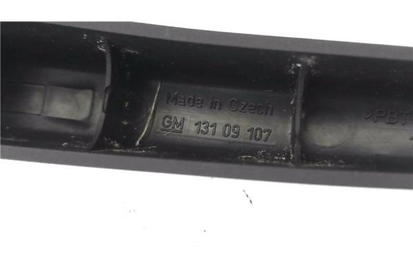Recambio de brazo limpiaparabrisas trasero para opel astra h gtc 1.4 referencia OEM IAM 13109107  