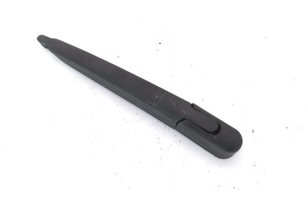 Recambio de brazo limpiaparabrisas trasero para opel astra h berlina 1.7 cdti referencia OEM IAM 13105983  