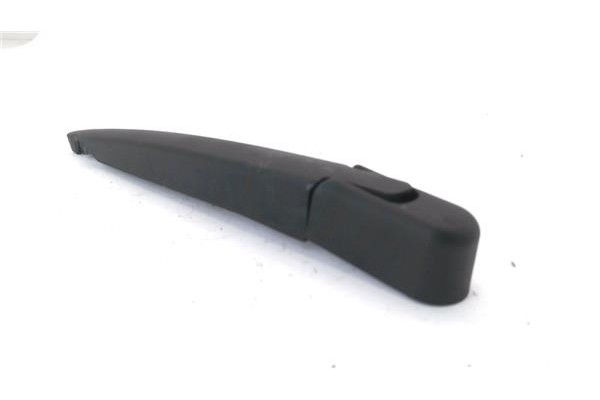 Recambio de brazo limpiaparabrisas trasero para opel astra h berlina 1.7 cdti referencia OEM IAM 13105983  