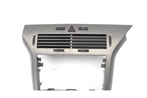 Recambio de embellecedor consola central para opel astra h gtc 1.4 referencia OEM IAM 24465731 330188061 