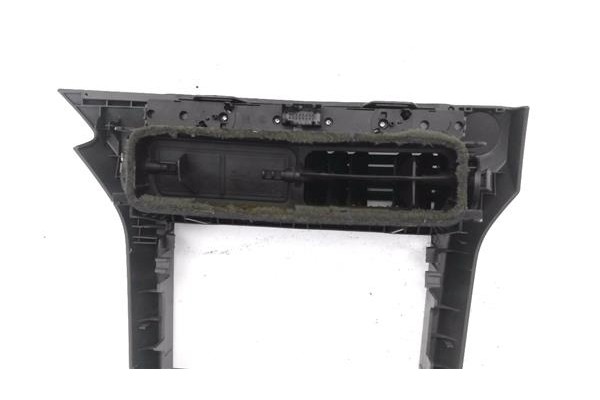 Recambio de embellecedor consola central para opel astra h gtc 1.4 referencia OEM IAM 24465731 330188061 