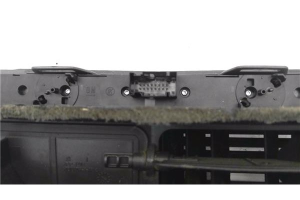 Recambio de embellecedor consola central para opel astra h gtc 1.4 referencia OEM IAM 24465731 330188061 