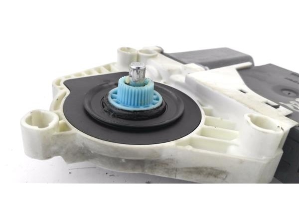 Recambio de motor elevalunas delantero izquierdo para seat altea xl (5p5) 2.0 freetrack 4x4 referencia OEM IAM 5P0837401N 1K0959