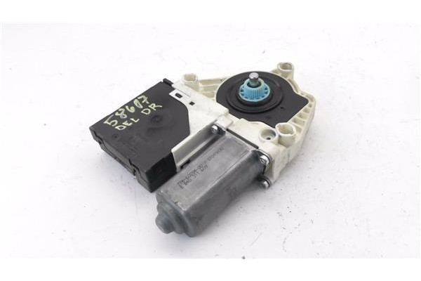 Recambio de motor elevalunas delantero derecho para seat altea xl (5p5) 2.0 freetrack 4x4 referencia OEM IAM 5P0837402N 1K095979