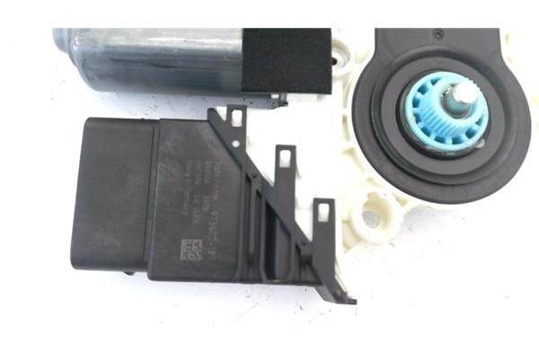 Recambio de motor elevalunas trasero derecho para seat altea xl (5p5) 2.0 freetrack 4x4 referencia OEM IAM 1K0959704AE 995915370