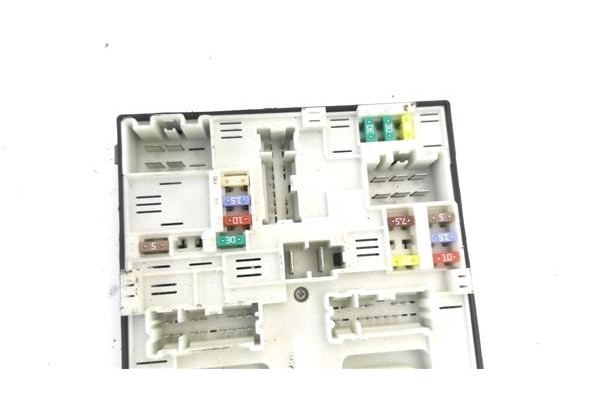 Recambio de caja fusibles/rele para renault scenic iii (jz) 1.2 grand expression referencia OEM IAM 284B62069R 522222F06 