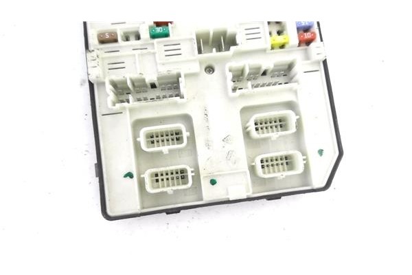 Recambio de caja fusibles/rele para renault scenic iii (jz) 1.2 grand expression referencia OEM IAM 284B62069R 522222F06 