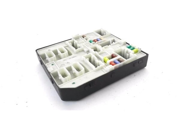 Recambio de caja fusibles/rele para renault scenic iii (jz) 1.2 grand expression referencia OEM IAM 284B62069R 522222F06 