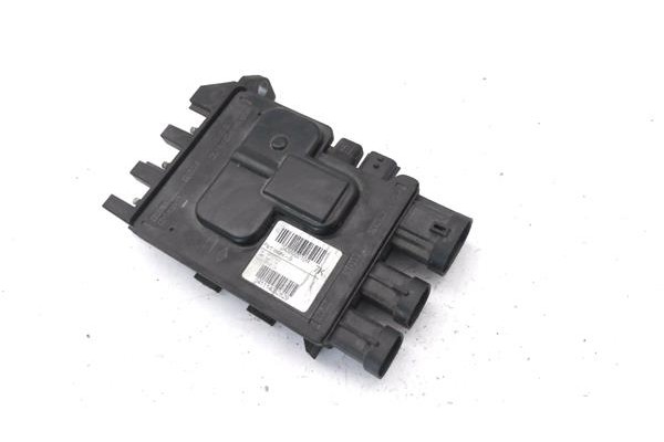 Recambio de caja fusibles/rele para renault scenic iii (jz) 1.2 grand expression referencia OEM IAM 243800010R  