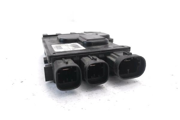 Recambio de caja fusibles/rele para renault scenic iii (jz) 1.2 grand expression referencia OEM IAM 243800010R  