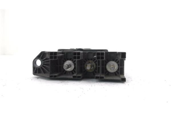 Recambio de caja fusibles/rele para renault scenic iii (jz) 1.2 grand expression referencia OEM IAM 243800010R  