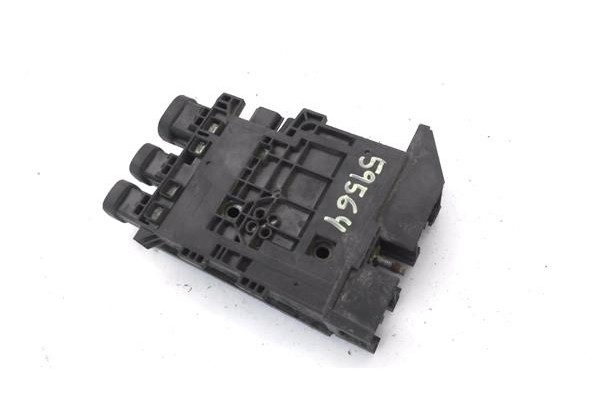 Recambio de caja fusibles/rele para renault scenic iii (jz) 1.2 grand expression referencia OEM IAM 243800010R  