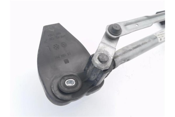 Recambio de motor limpiaparabrisas delantero para opel astra h gtc 1.4 referencia OEM IAM 13111211 2390241538 