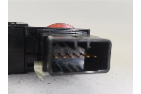 Recambio de interruptor luces emergencia para hyundai i20 (pb) 1.2 referencia OEM IAM 937701J100  