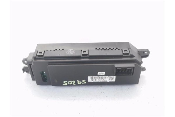 Recambio de pantalla para hyundai i20 (pb) 1.2 referencia OEM IAM 941011J000  