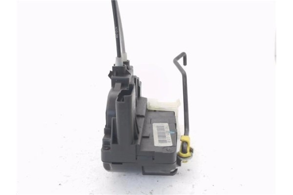 Recambio de cierre electromagnetico delantero izquierdo para hyundai i20 (pb) 1.2 referencia OEM IAM 813101J020  