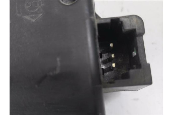 Recambio de cerradura porton para fiat scudo 2.0 d multijet referencia OEM IAM 9657614780  