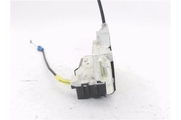 Recambio de cierre electromagnetico delantero derecho para fiat scudo 2.0 d multijet referencia OEM IAM 9681334980  