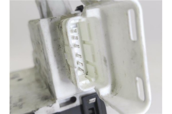 Recambio de cierre electromagnetico delantero derecho para fiat scudo 2.0 d multijet referencia OEM IAM 9681334980  