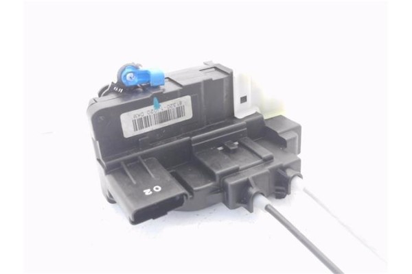 Recambio de cierre electromagnetico delantero derecho para hyundai i20 (pb) 1.2 referencia OEM IAM 813201J020  