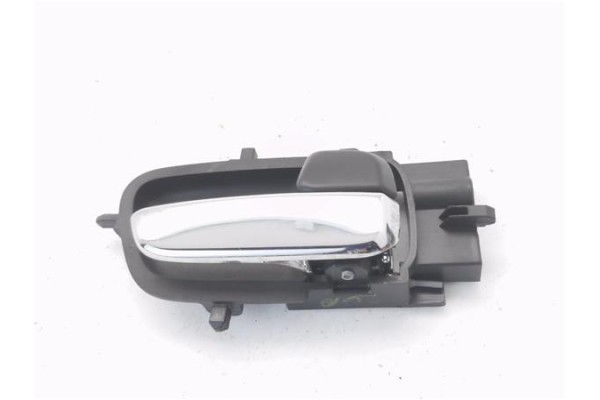 Recambio de manilla int. puerta delantero derecha para hyundai i20 (pb) 1.2 referencia OEM IAM 826201J000  