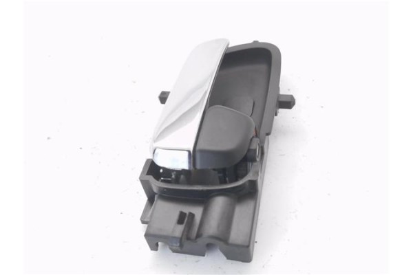 Recambio de manilla int. puerta delantero derecha para hyundai i20 (pb) 1.2 referencia OEM IAM 826201J000  