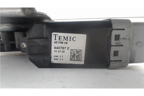 Recambio de mecanismo elevalunas delantero derecho para peugeot 207 1.6 hdi referencia OEM IAM 400916H 440787E 